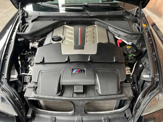 BMW X6M 4.4 V8 555pk 2011