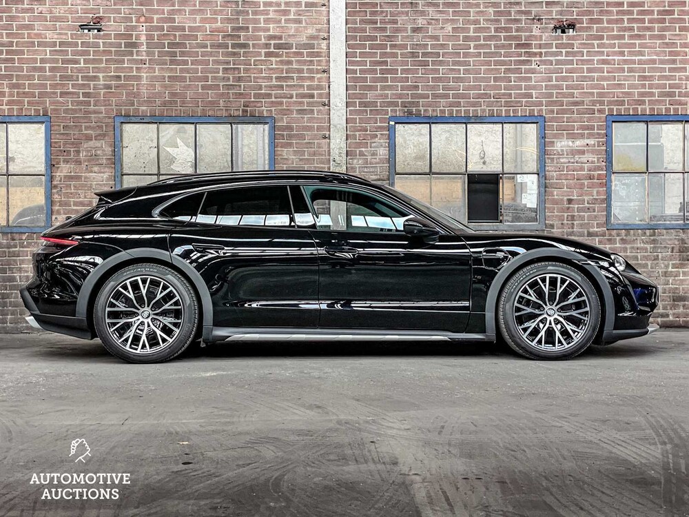 Porsche Taycan 4 Cross Turismo Performance Sport-Chrono 476hp 2023 -Manufacturer's Warranty-