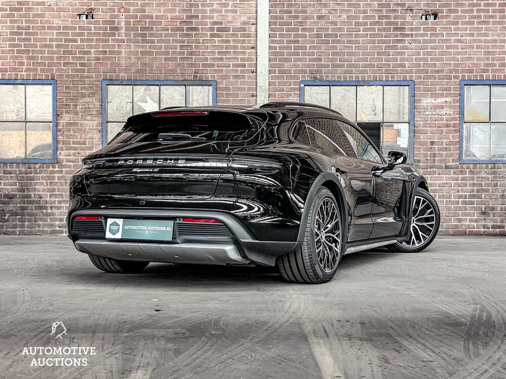 Porsche Taycan 4 Cross Turismo Performance Sport-Chrono 476hp 2023 -Manufacturer's Warranty-