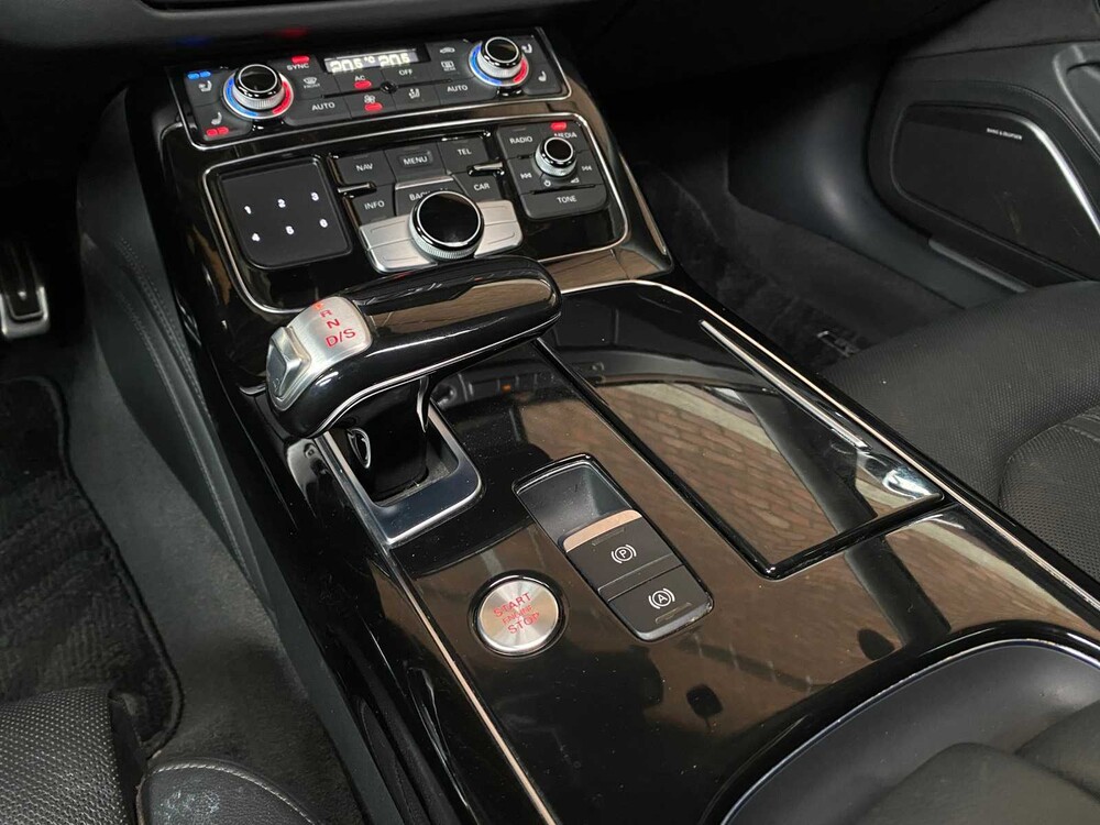 Audi A8 Long 6.3 W12 Quattro 500hp 2012