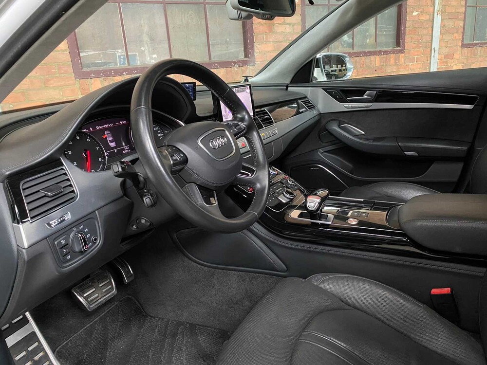 Audi A8 Long 6.3 W12 Quattro 500hp 2012