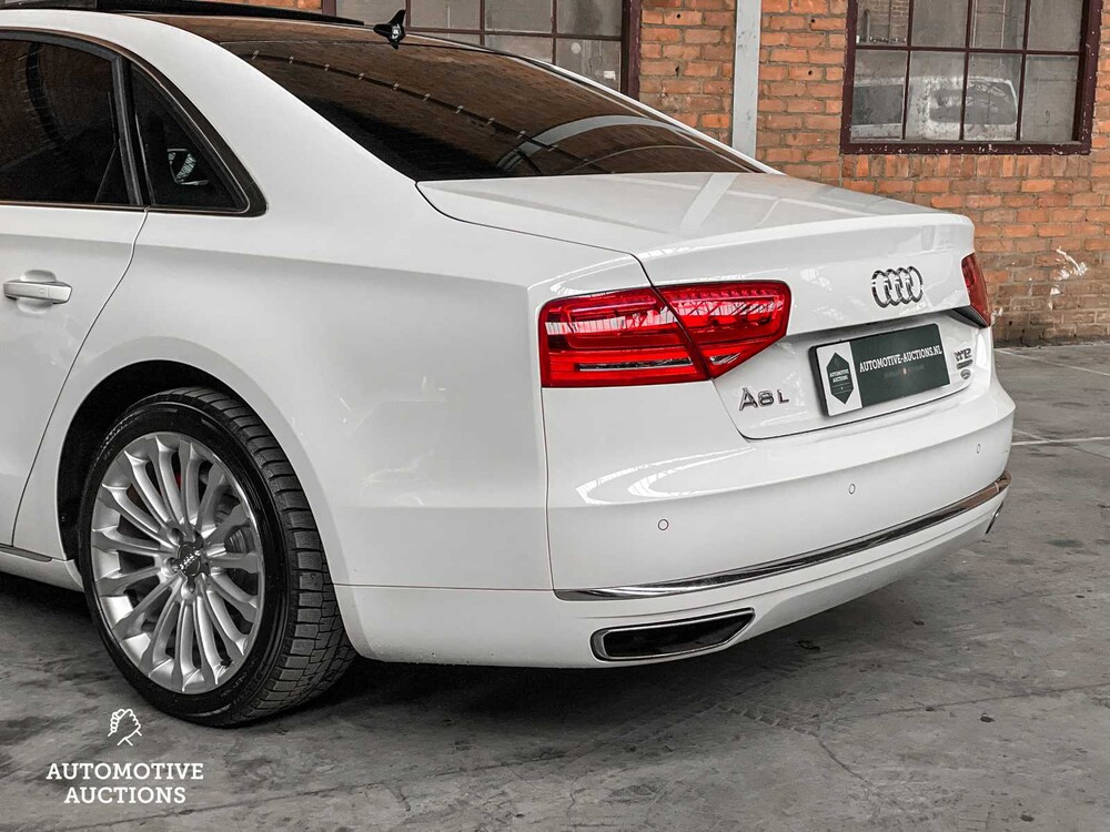 Audi A8 Long 6.3 W12 Quattro 500hp 2012