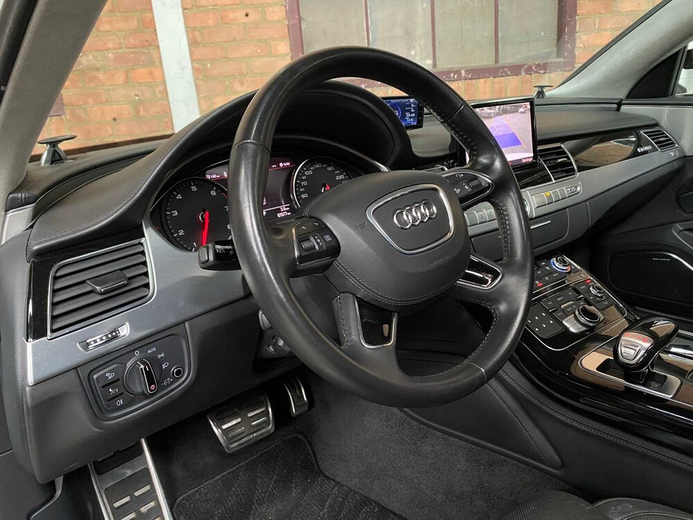 Audi A8 Long 6.3 W12 Quattro 500hp 2012