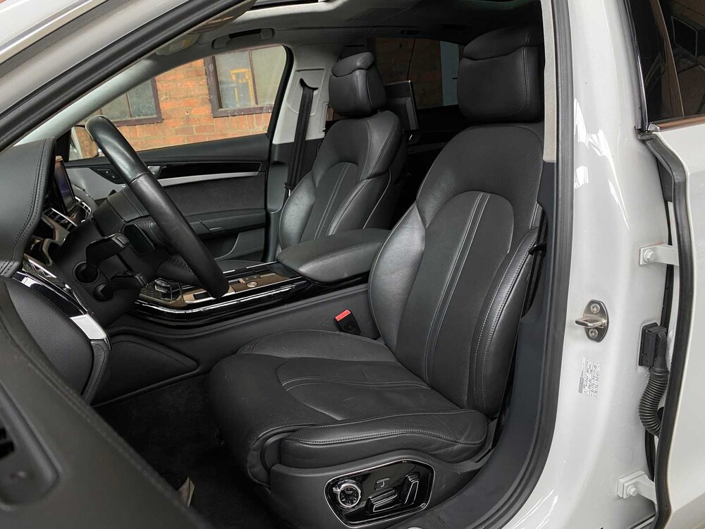 Audi A8 Long 6.3 W12 Quattro 500hp 2012