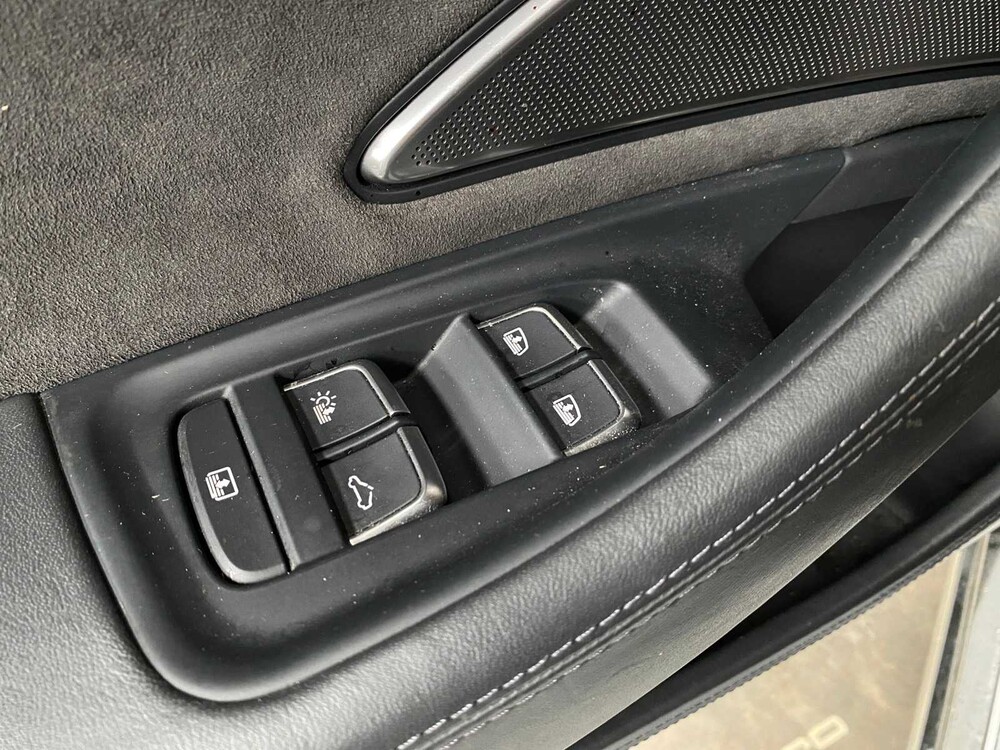 Audi A8 Long 6.3 W12 Quattro 500hp 2012