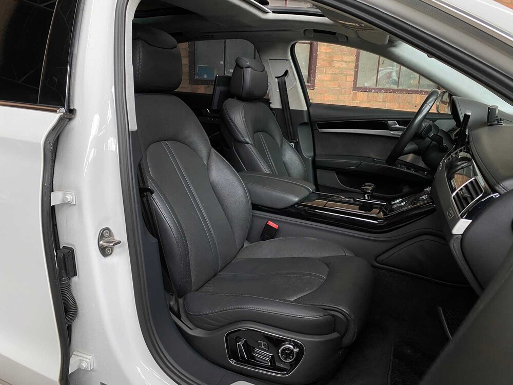 Audi A8 Long 6.3 W12 Quattro 500hp 2012