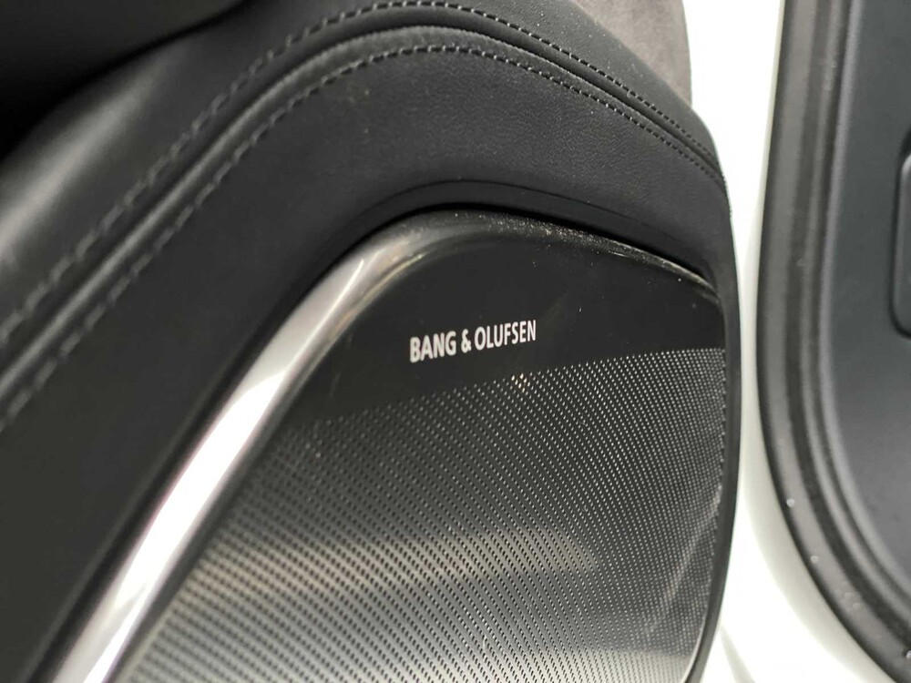 Audi A8 Long 6.3 W12 Quattro 500hp 2012