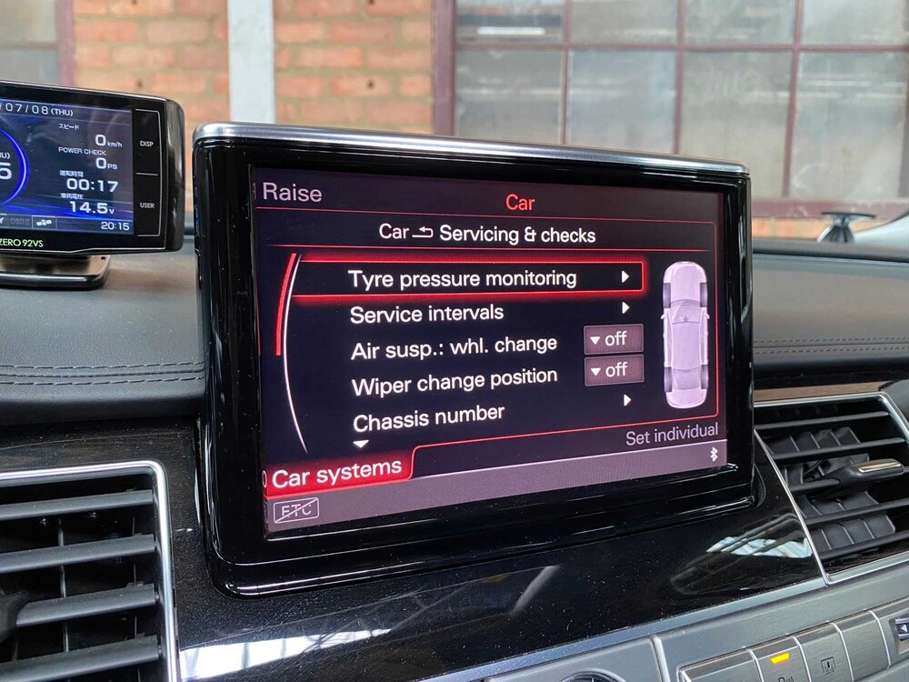 Audi A8 Long 6.3 W12 Quattro 500hp 2012