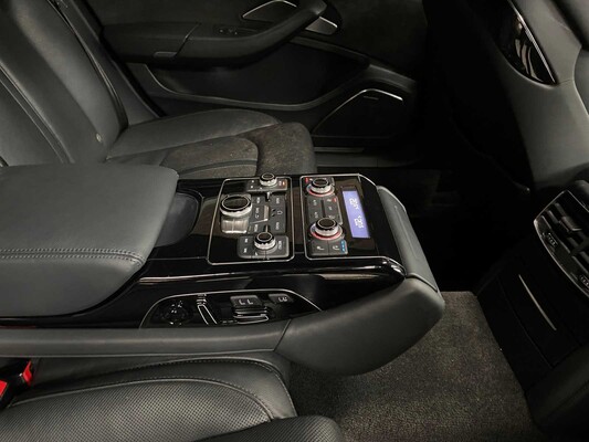 Audi A8 Long 6.3 W12 Quattro 500hp 2012