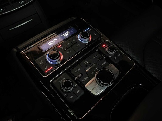 Audi A8 Lang 6.3 W12 Quattro 500pk 2012