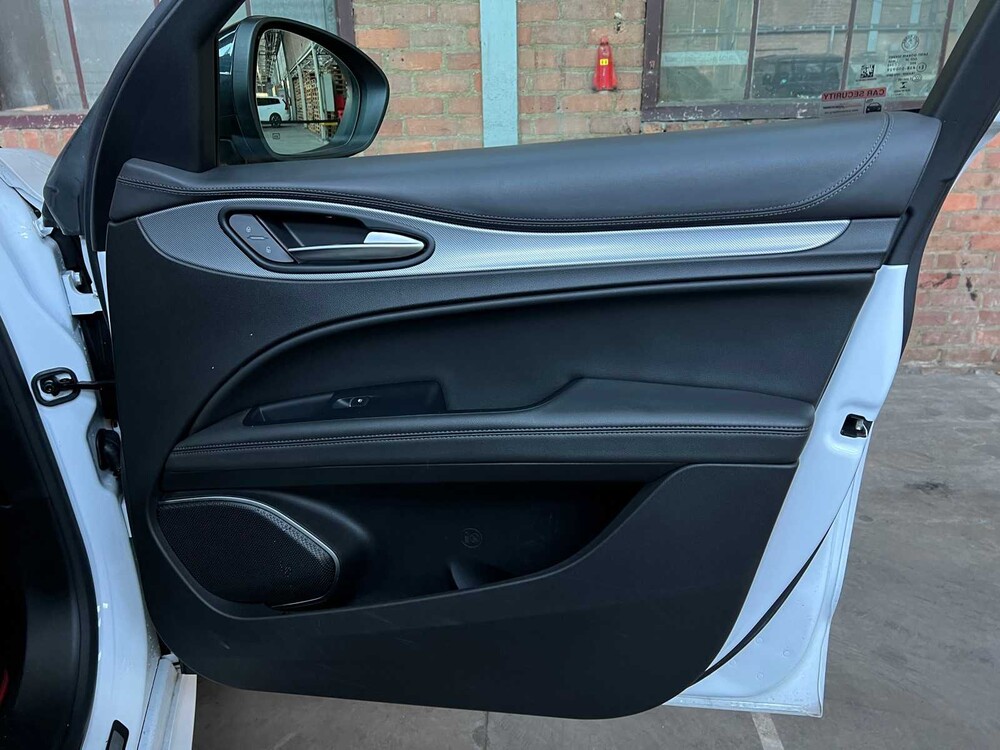 Alfa Romeo Stelvio VELOCE 2.0T AWD 280hp 2020, S-517-SK