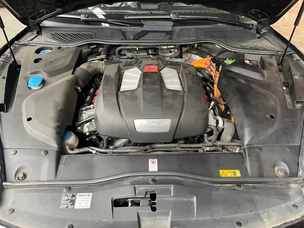 Porsche Cayenne S E-Hybrid 3.0 V6 416hp 2015