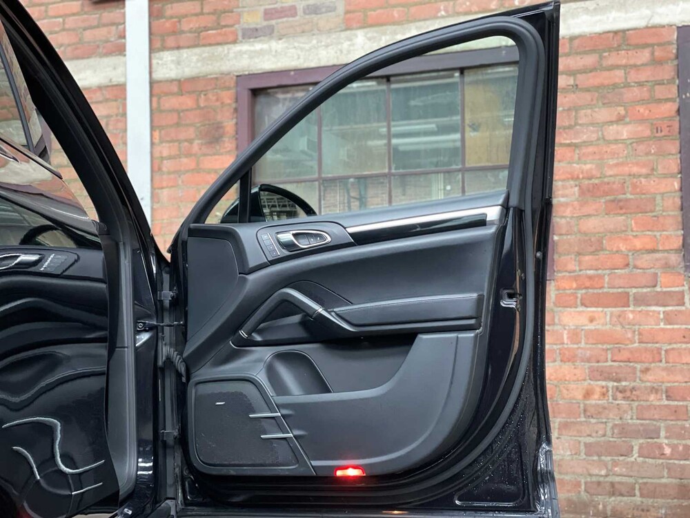 Porsche Cayenne S E-Hybrid 3.0 V6 416hp 2015