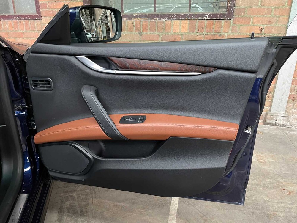 Maserati Ghibli 3.0 V6 D 275hp 2014, X-048-BF