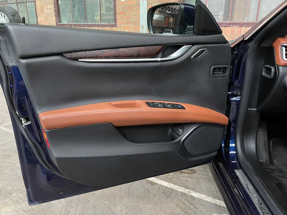 Maserati Ghibli 3.0 V6 D 275hp 2014, X-048-BF