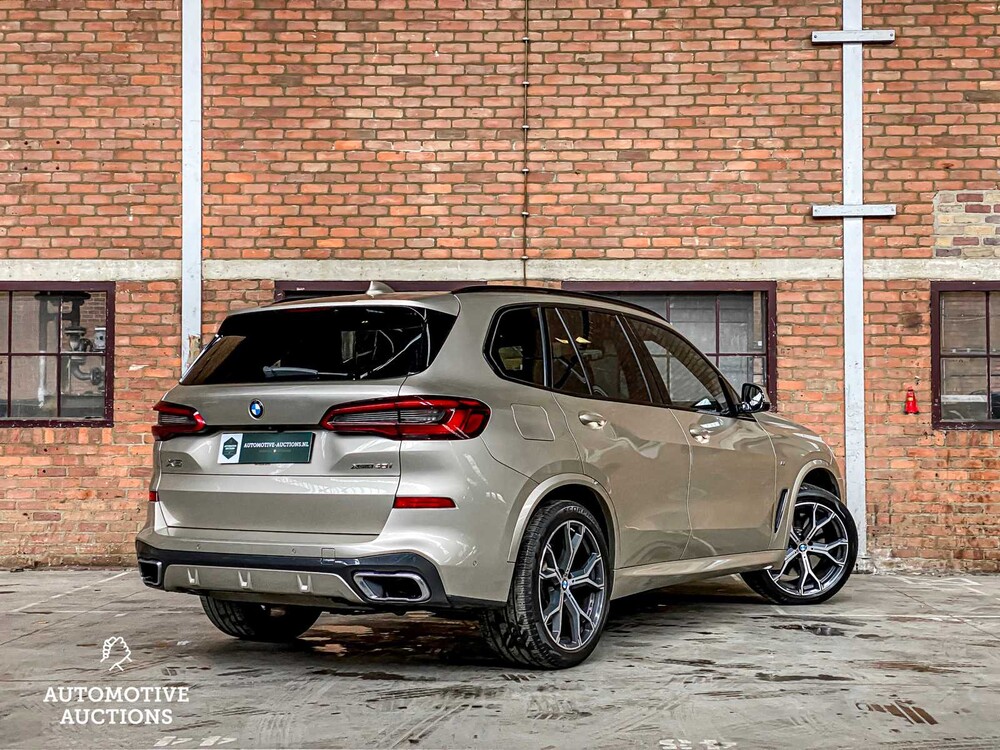 BMW X5 xDrive40i M-Sport High Executive 340hp 2018, G-998-JK