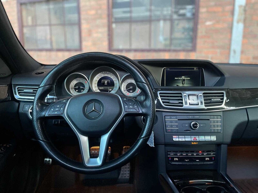 Mercedes-Benz E350 AMG 3.5 V6 4Matic Sport Editions 306hp 2016 E-Class