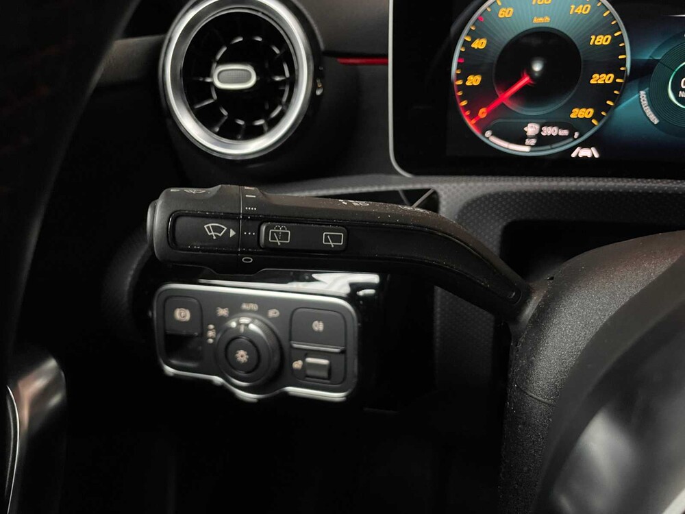 Mercedes-Benz A180d Business Solution 116hp 2018 A-class, XJ-192-K