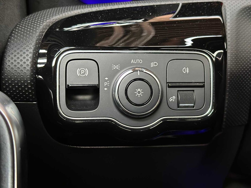 Mercedes-Benz A220 AMG 4Matic Premium Plus 190hp 2019 A-class, N-806-VB