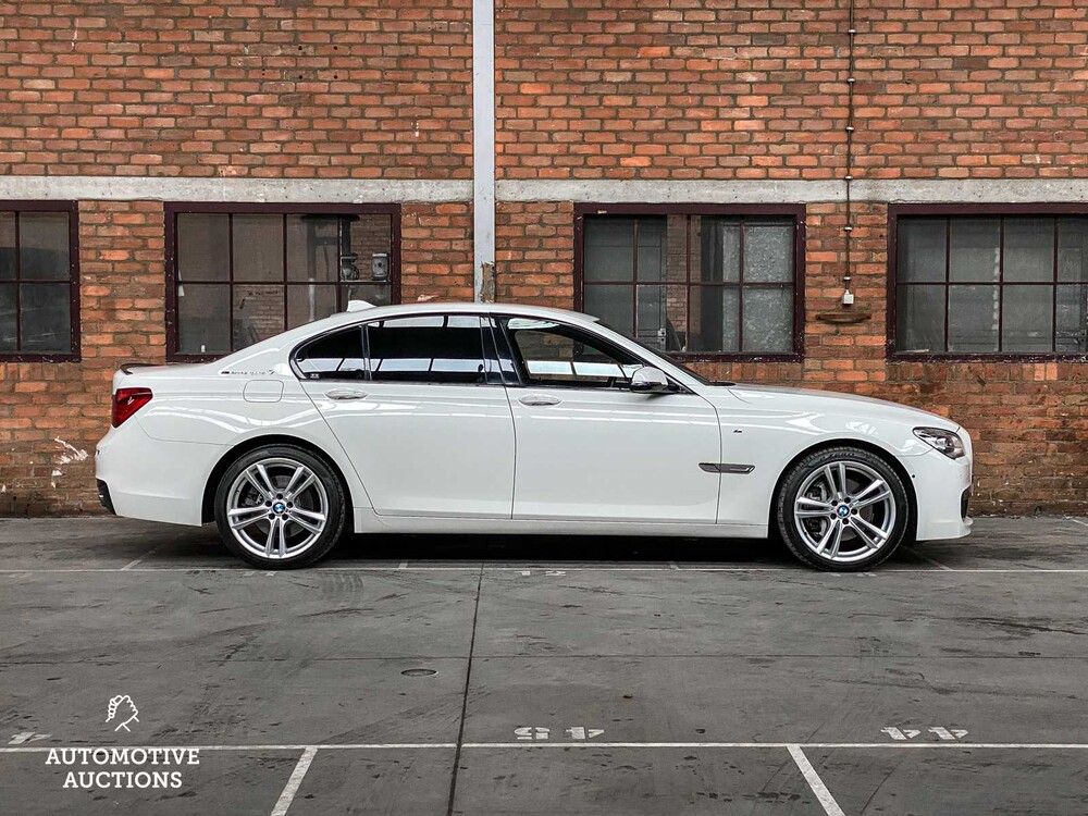 BMW ActiveHybrid7 M-Sport 3.0 L6 354hp 2014