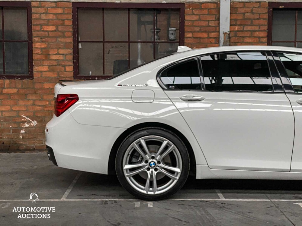 BMW ActiveHybrid7 M-Sport 3.0 L6 354hp 2014