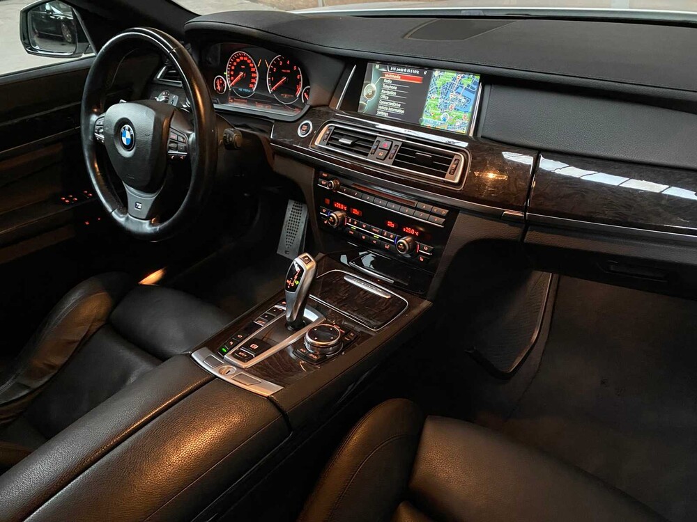 BMW ActiveHybrid7 M-Sport 3.0 L6 354hp 2014