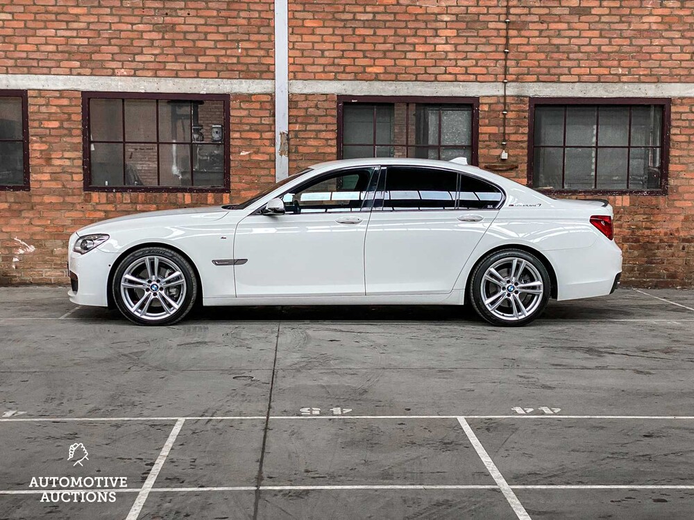 BMW ActiveHybrid7 M-Sport 3.0 L6 354hp 2014