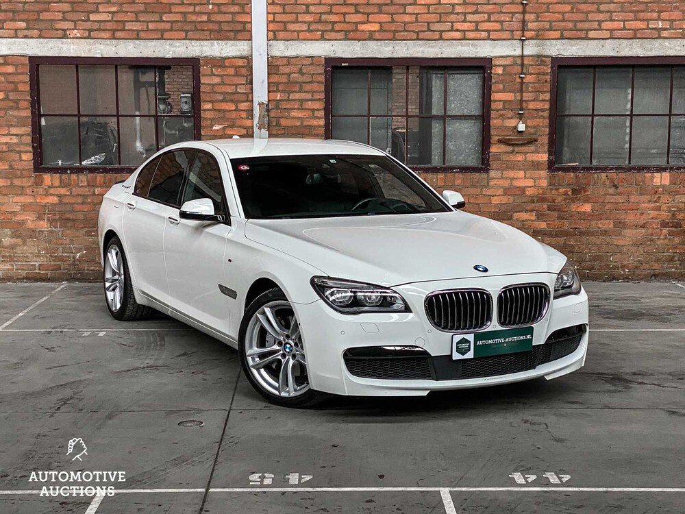 BMW ActiveHybrid7 M-Sport 3.0 L6 354hp 2014