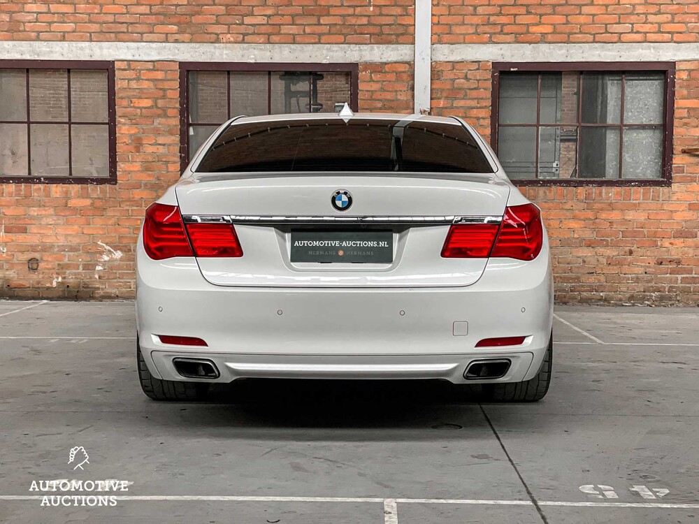 BMW ActiveHybrid 7 F04 4.4 V8 465PS 2011