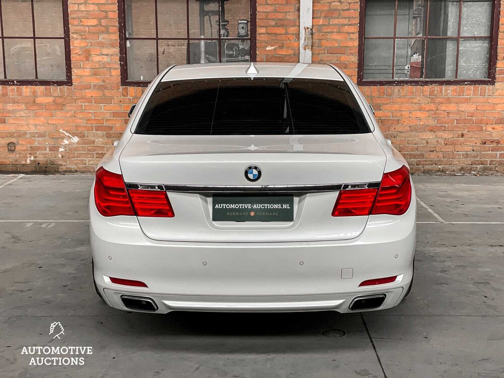 BMW ActiveHybrid 7 F04 4.4 V8 465PS 2011