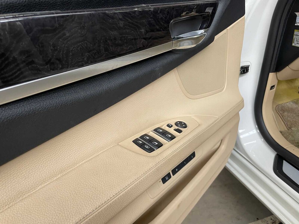 BMW ActiveHybrid 7 F04 4.4 V8 465PS 2011