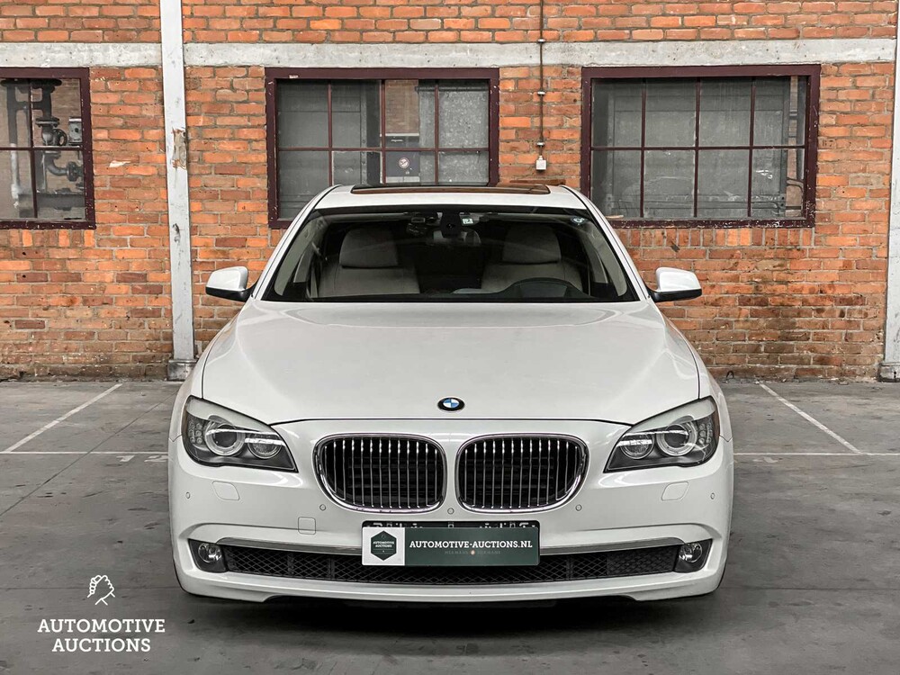 BMW ActiveHybrid 7 F04 4.4 V8 465PS 2011