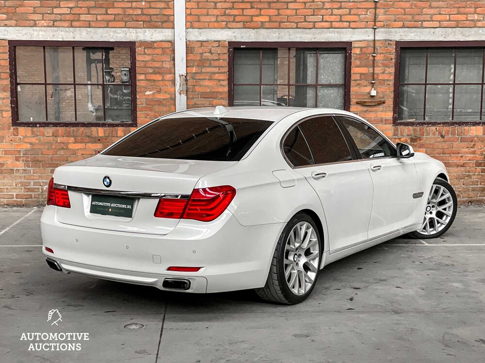 BMW ActiveHybrid 7 F04 4.4 V8 465PS 2011