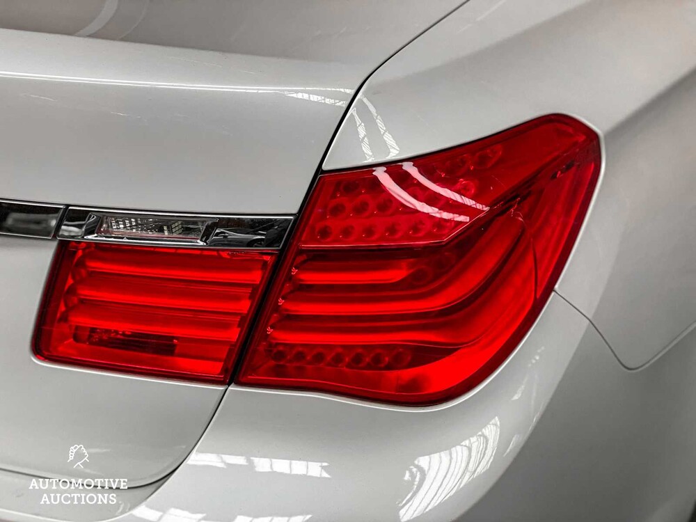 BMW ActiveHybrid 7 F04 4.4 V8 465PS 2011