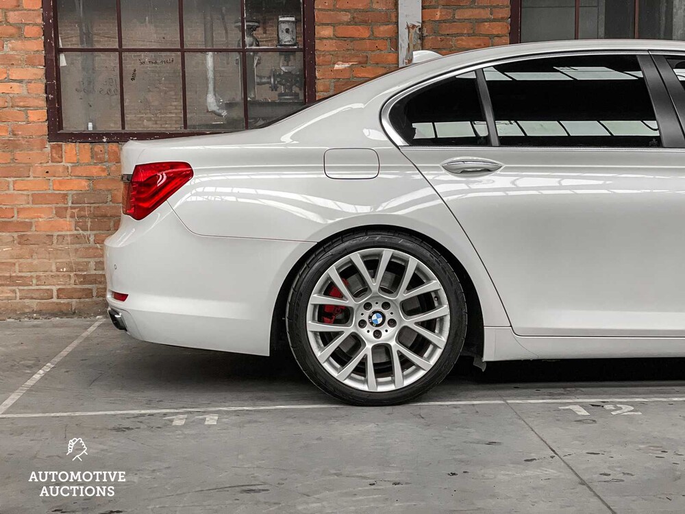 BMW ActiveHybrid 7 F04 4.4 V8 465PS 2011