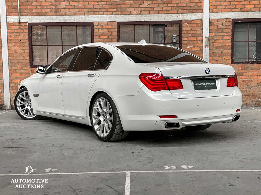 BMW ActiveHybrid 7 F04 4.4 V8 465PS 2011