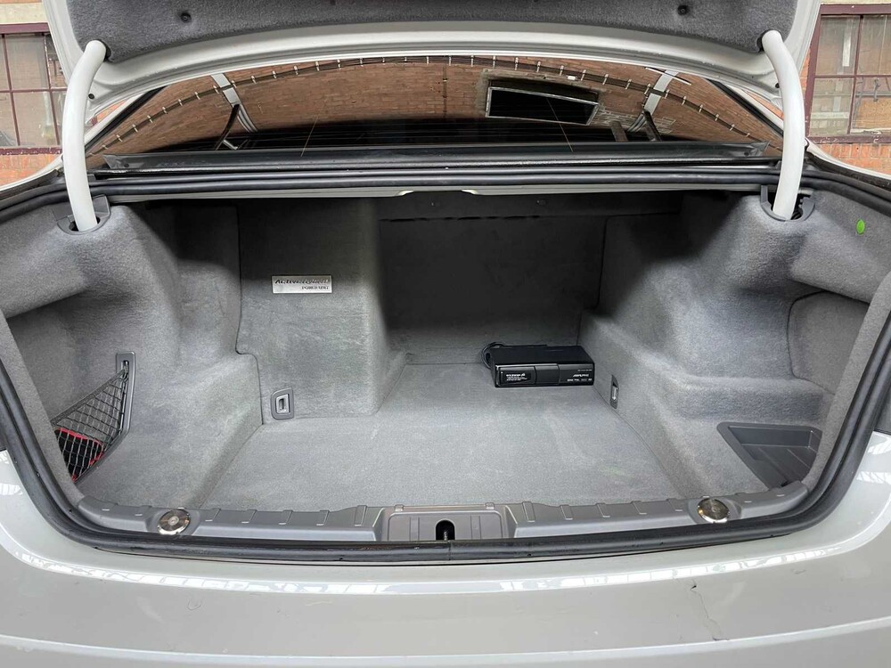 BMW ActiveHybrid 7 F04 4.4 V8 465PS 2011