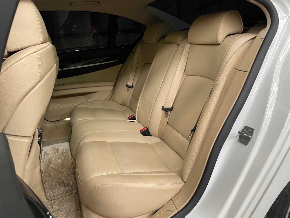 BMW ActiveHybrid 7 F04 4.4 V8 465PS 2011