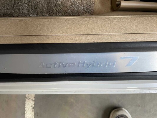 BMW ActiveHybrid 7 F04 4.4 V8 465PS 2011
