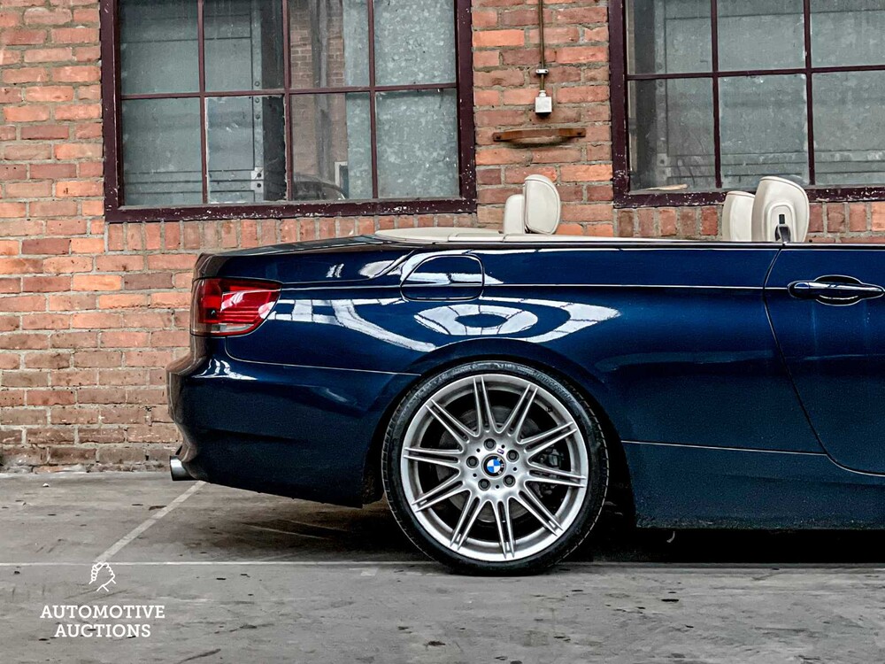 BMW 335i Cabriolet Executive E93 306hp 2008 3-Series, 86-ZD-LV -Youngtimer-