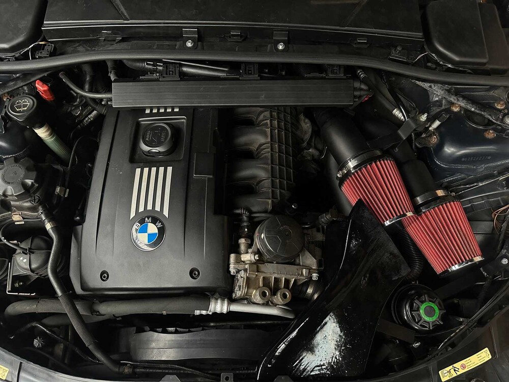 BMW 335i Cabriolet Executive E93 306hp 2008 3-Series, 86-ZD-LV -Youngtimer-