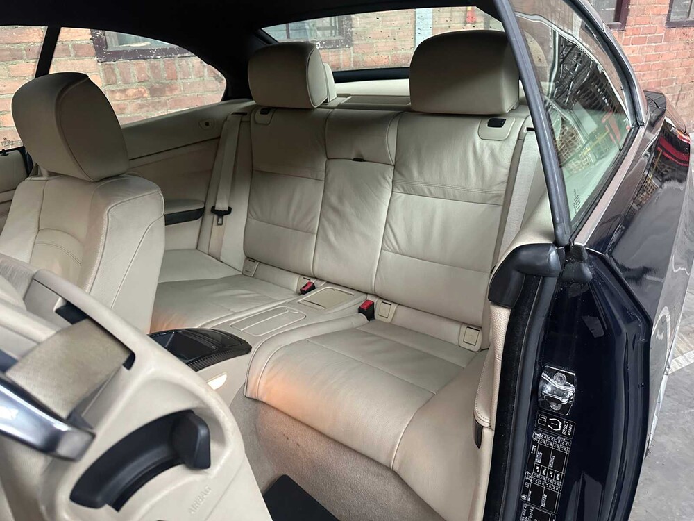 BMW 335i Cabriolet Executive E93 306hp 2008 3-Series, 86-ZD-LV -Youngtimer-