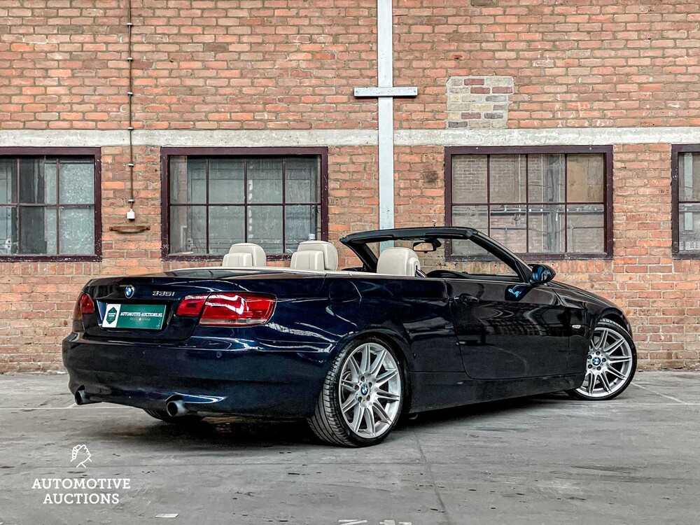 BMW 335i Cabriolet Executive E93 306hp 2008 3-Series, 86-ZD-LV -Youngtimer-