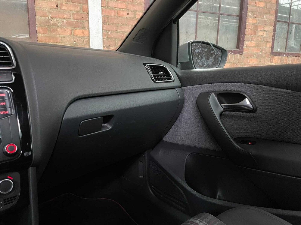 Volkswagen Polo GTI 1.4 TSI 179pk 2011, H-608-TK