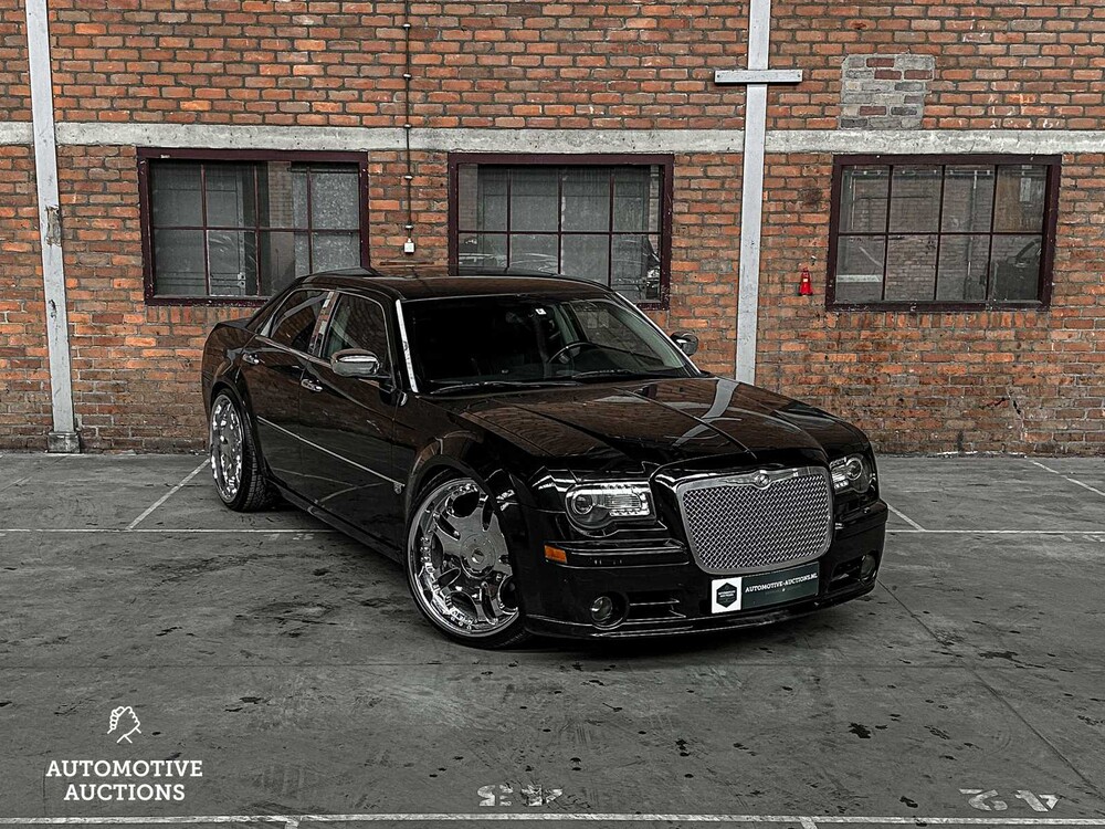 Chrysler 300C SRT8 6.1 V8 425hp 2010