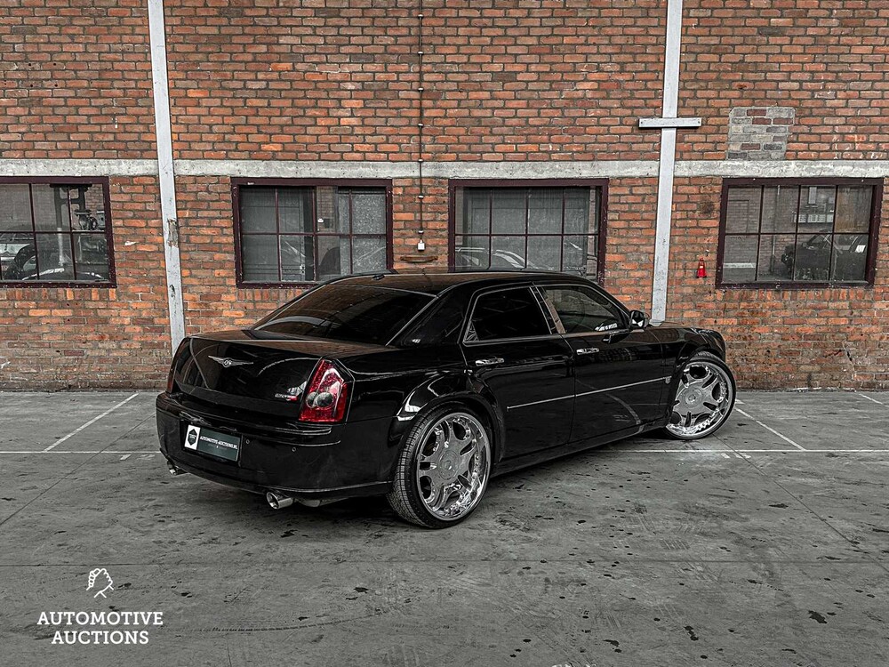 Chrysler 300C SRT8 6.1 V8 425hp 2010