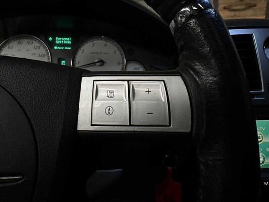 Chrysler 300C SRT8 6.1 V8 425PS 2010