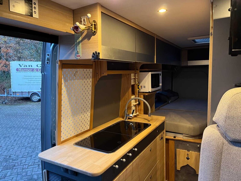 Citroen Possl Trenta 640 140hp 2020