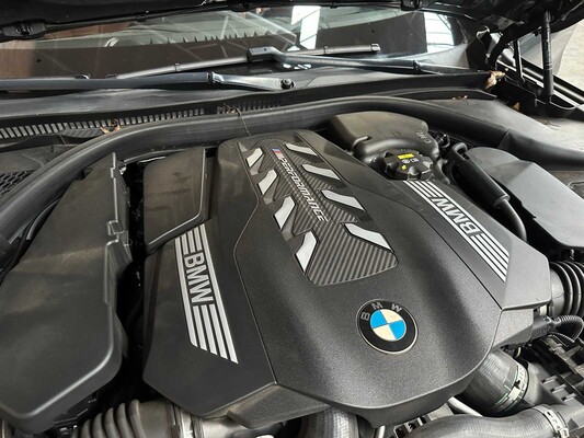 BMW M850i xDrive High Executive M-Performance 4.4 V8 8-Serie 530PS 2020 ORIG-UK, H-406-DG
