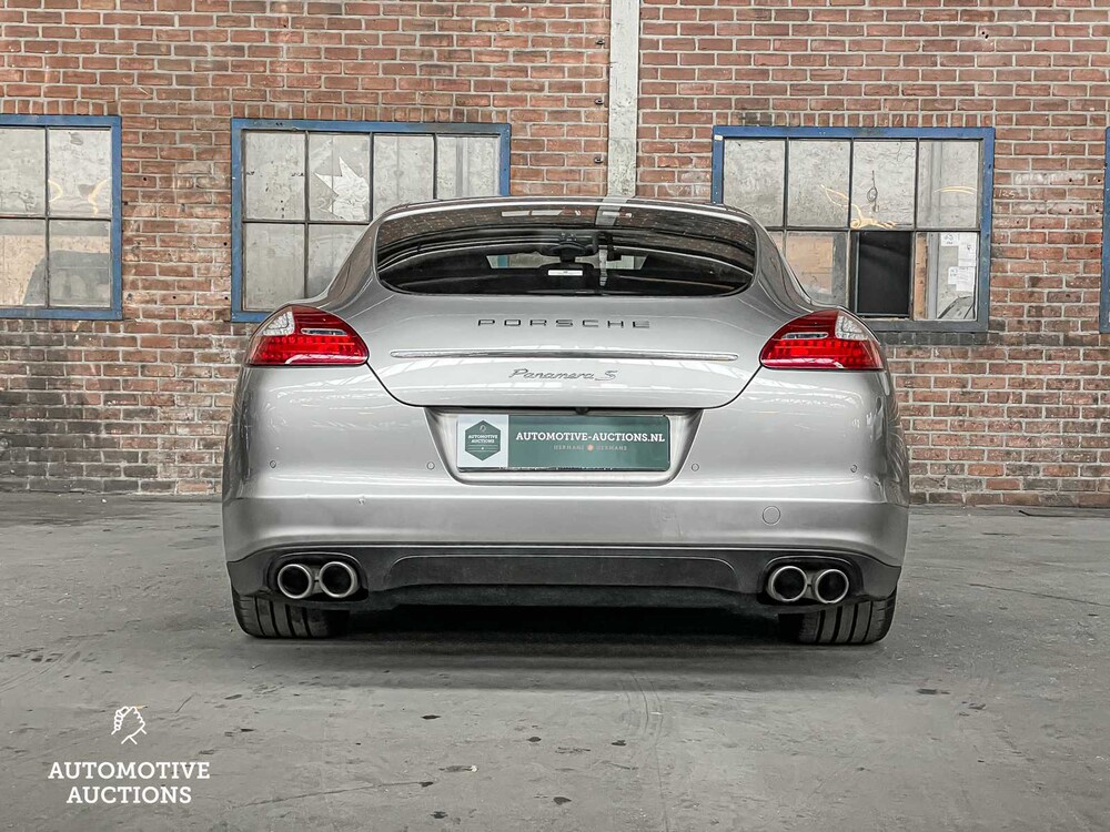 Porsche Panamera S 4.8 V8 400hp 2010